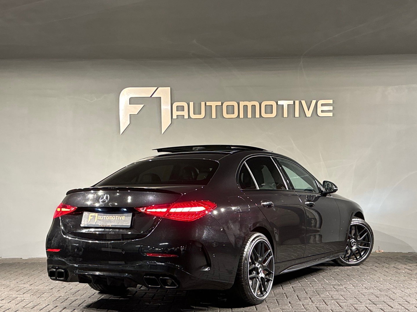 Mercedes-Benz C-Klasse 300 e AMG Pano|BTW|HuD|Burmester