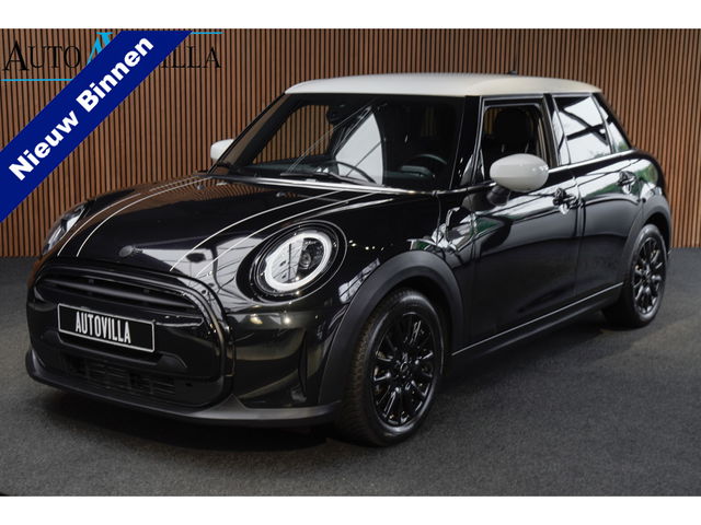 MINI Cooper - Mini 1.5 Navi Leer Camera PDC Carplay Keyless Go & Entry LM velgen Zwarte binnenhemel Stoelverwarming Sportstoelen LED BTW auto!