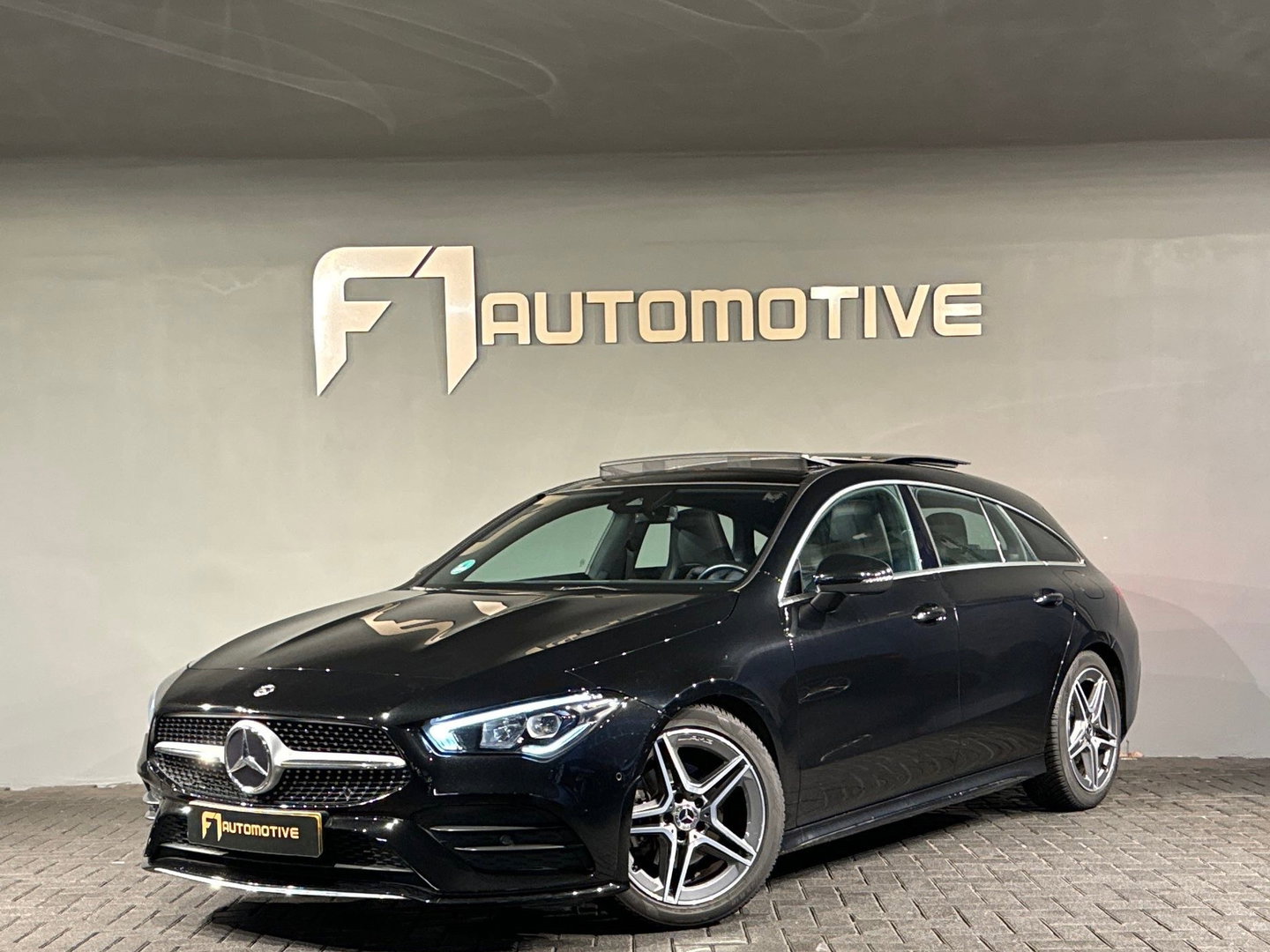 Mercedes-Benz CLA-Klasse Shooting Brake 180 AMG Pano|Sfeer