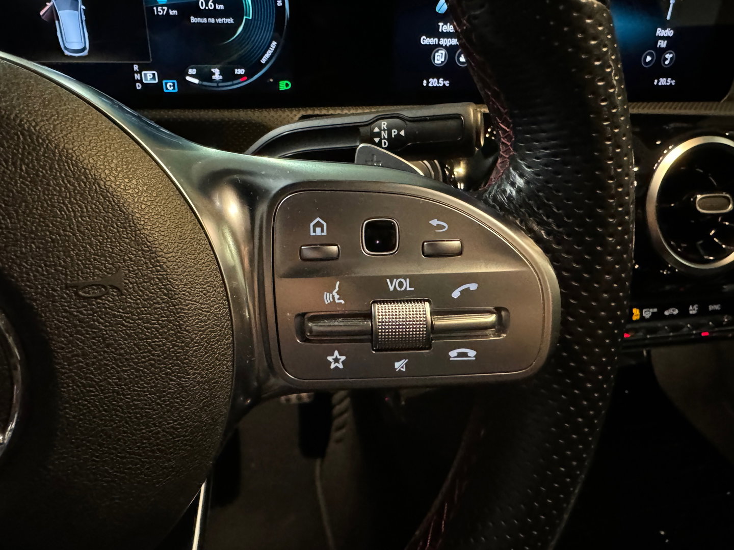 Mercedes-Benz CLA-Klasse Shooting Brake 180 AMG Pano|Sfeer