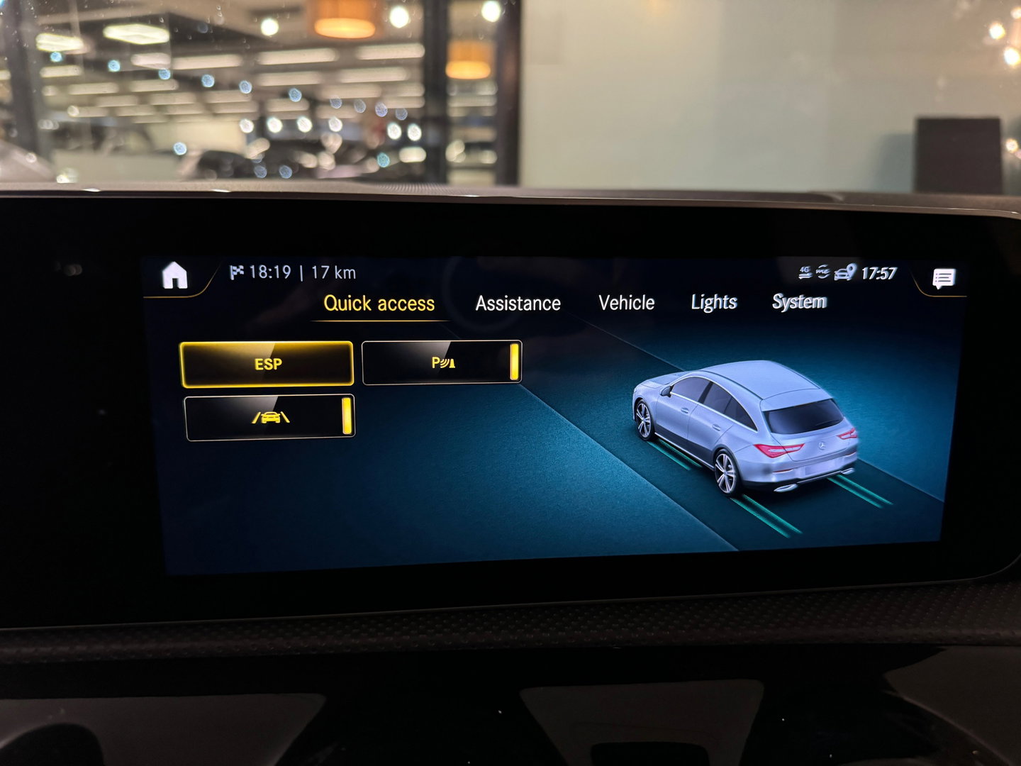 Mercedes-Benz CLA-Klasse Shooting Brake 180 AMG Pano|Sfeer