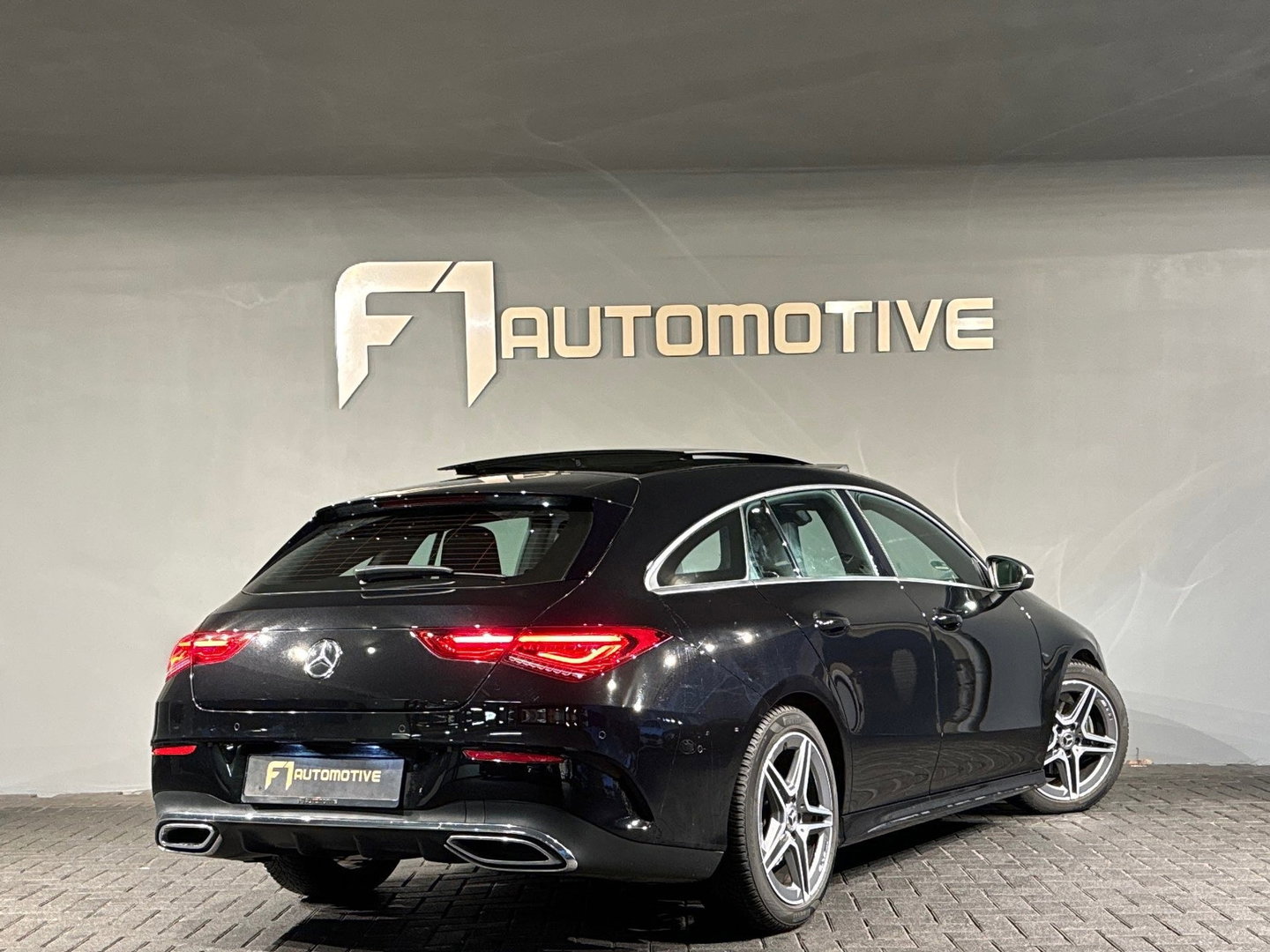 Mercedes-Benz CLA-Klasse Shooting Brake 180 AMG Pano|Sfeer