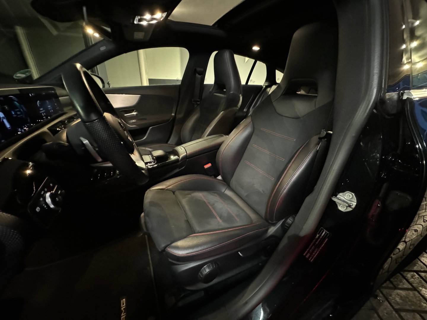 Mercedes-Benz CLA-Klasse Shooting Brake 180 AMG Pano|Sfeer