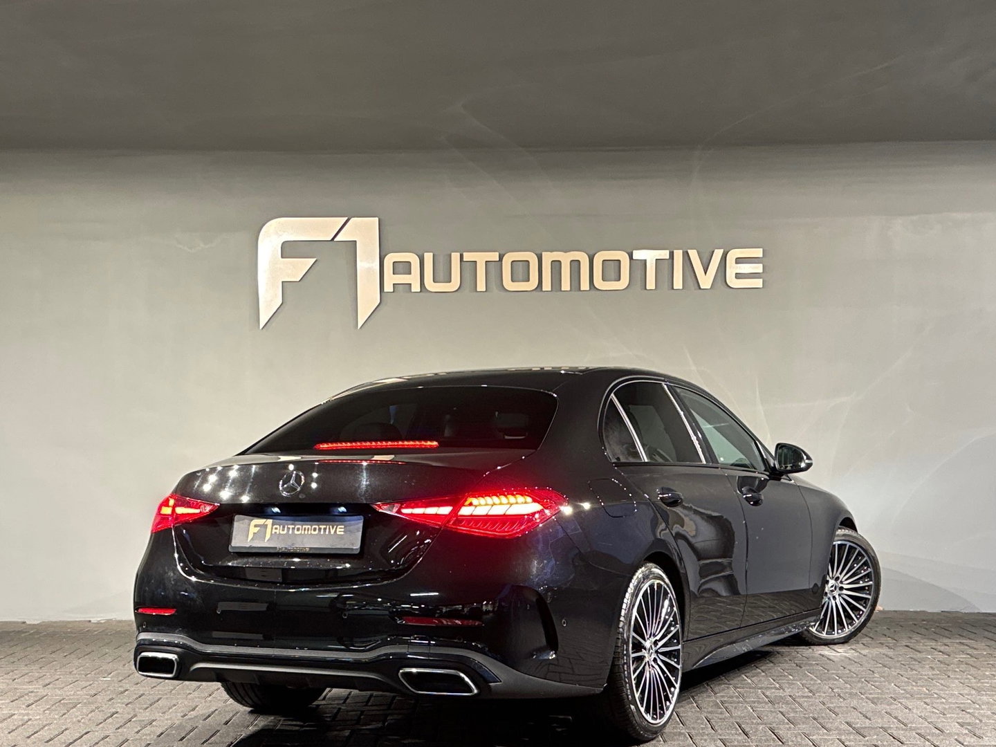 Mercedes-Benz C-Klasse 180 AMG Line Volleer|Night|Sfeer|NAP