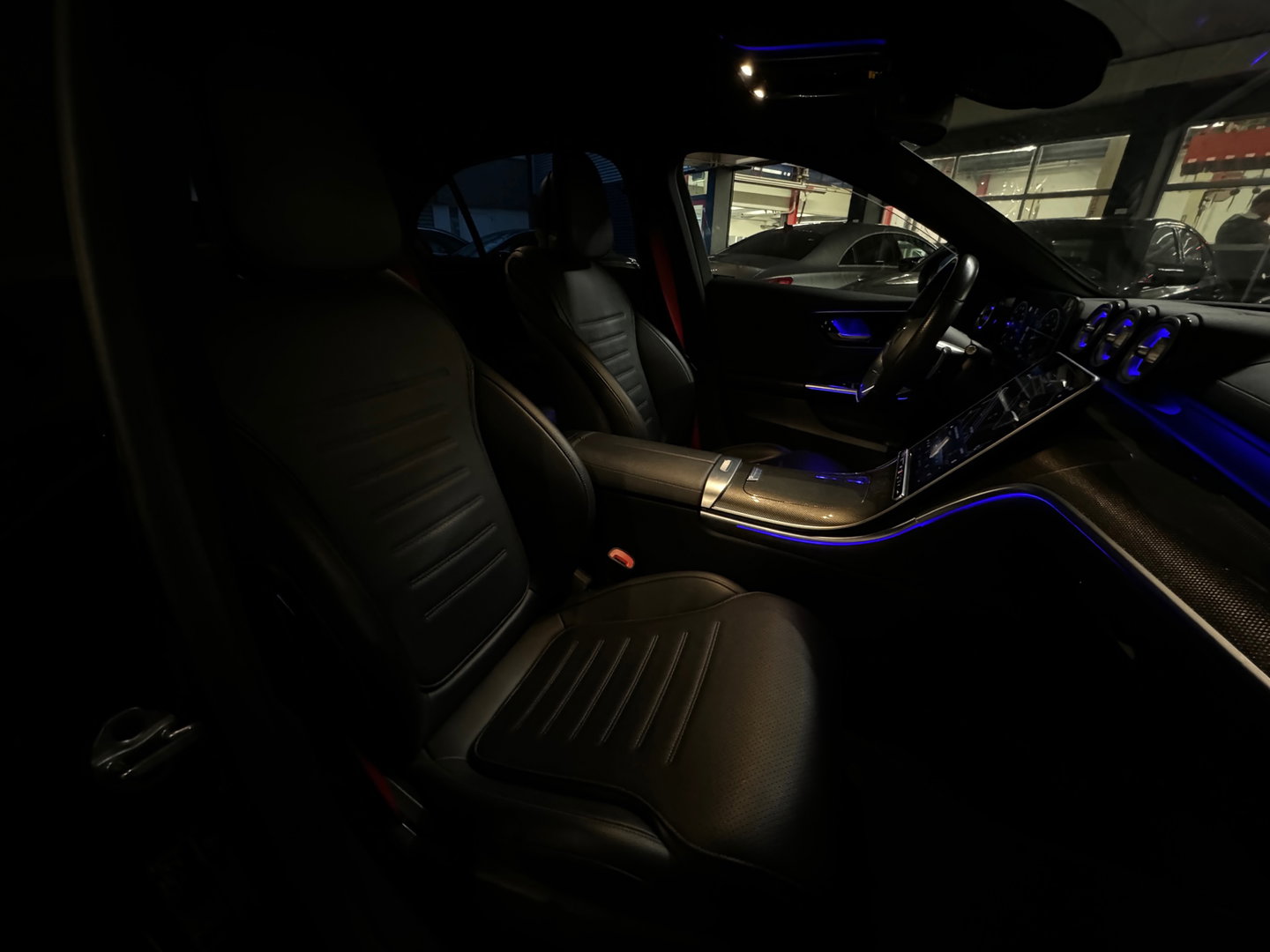 Mercedes-Benz C-Klasse 180 AMG Line Volleer|Night|Sfeer|NAP