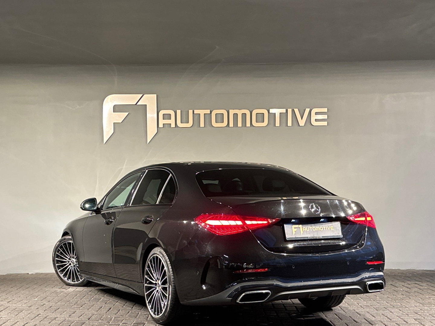 Mercedes-Benz C-Klasse 180 AMG Line Volleer|Night|Sfeer|NAP