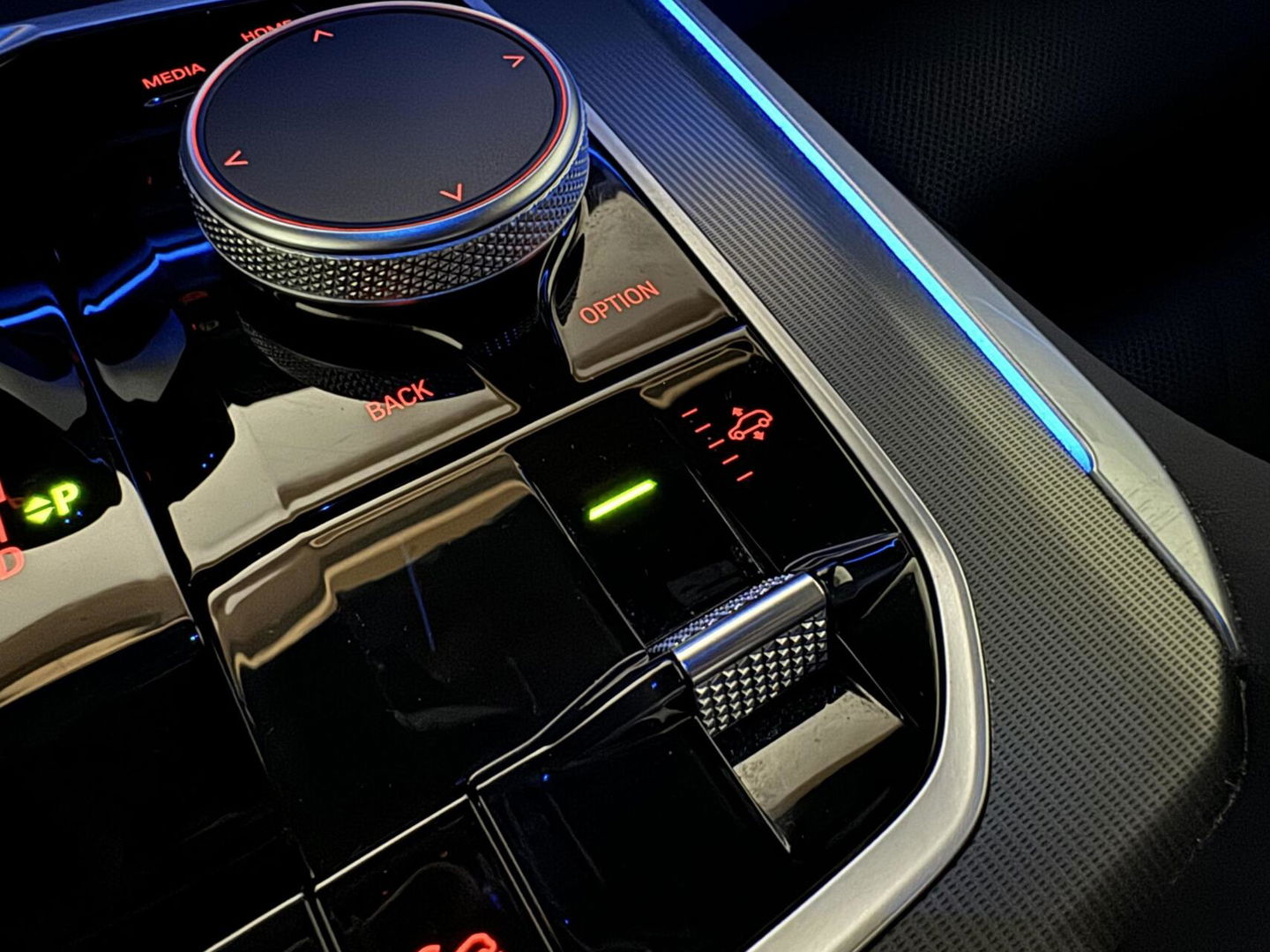 BMW X5 xDrive45e M-Sport Pano Laser IAS H/K HUD Trekh. 22” Leer