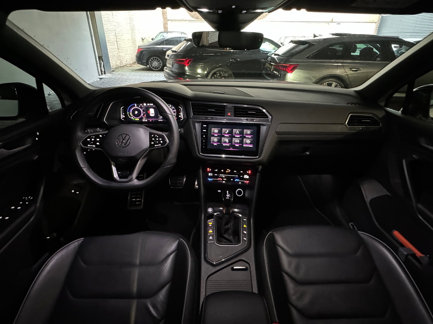 Volkswagen Tiguan 1.4 TSI eHybrid R-Line Pano|BTW|Memory|Trekhaak