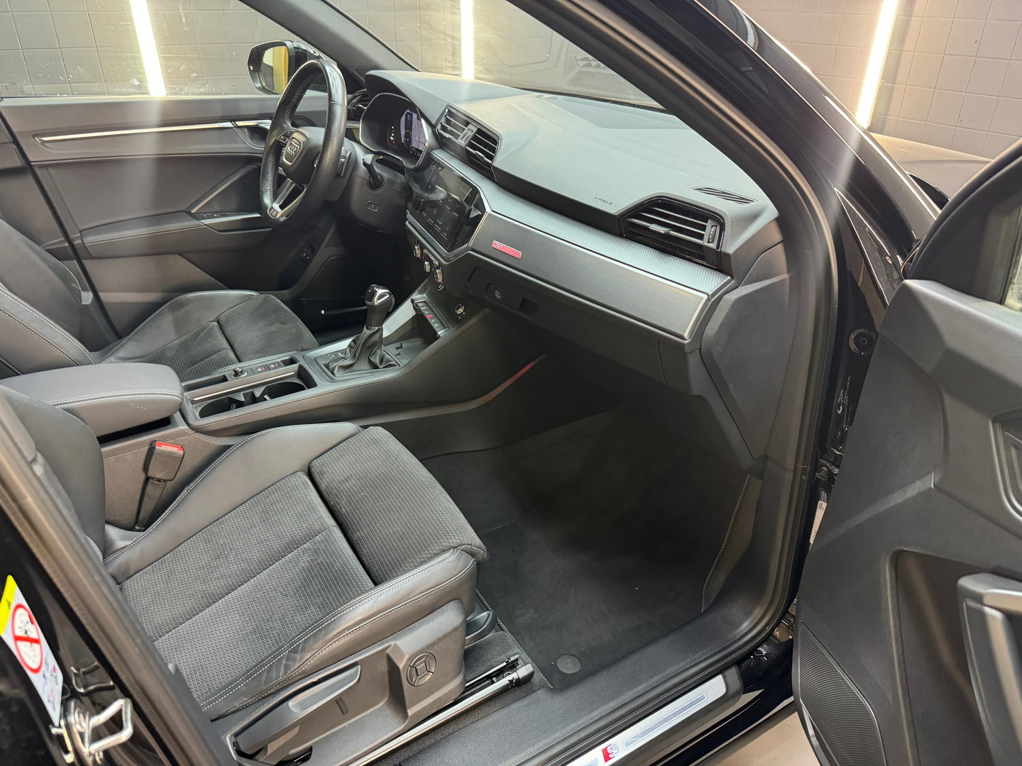 Audi Q3 45 TFSI e 2X S-Line Pano|Sfeer|B&O|Keyles|360|Trekhaak