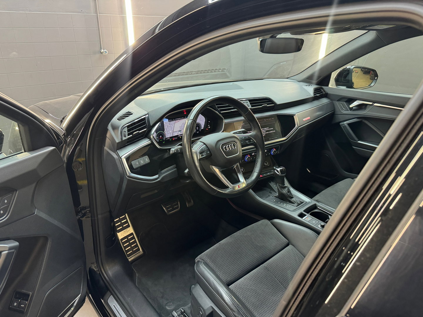 Audi Q3 45 TFSI e 2X S-Line Pano|Sfeer|B&O|Keyles|360|Trekhaak