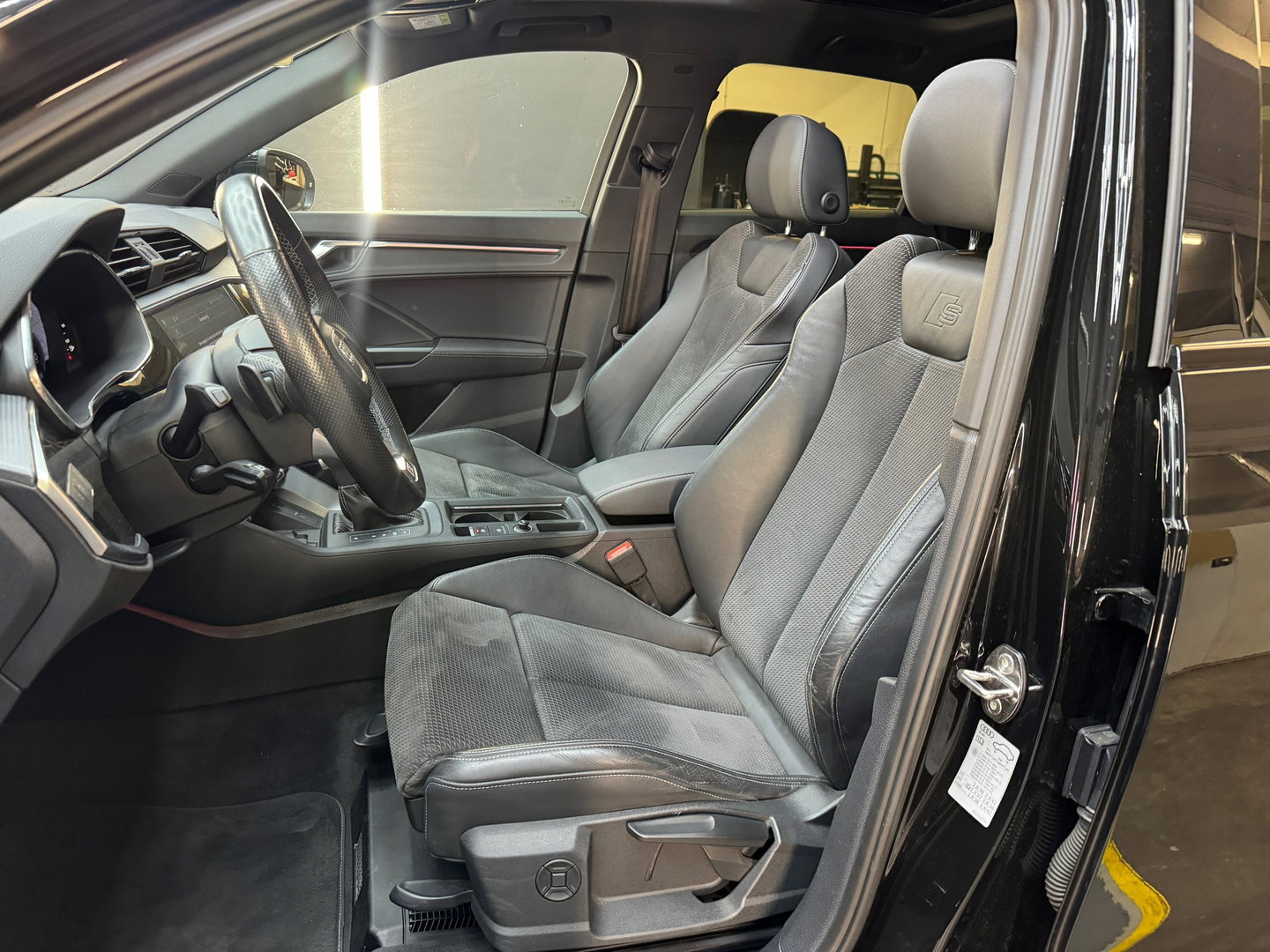 Audi Q3 45 TFSI e 2X S-Line Pano|Sfeer|B&O|Keyles|360|Trekhaak