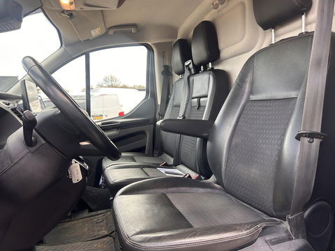 Ford Transit Custom Sport 2.0 185PK L2H1 320 | LED | STOELVERWARMING | CARPLAY | AUTOMAAT