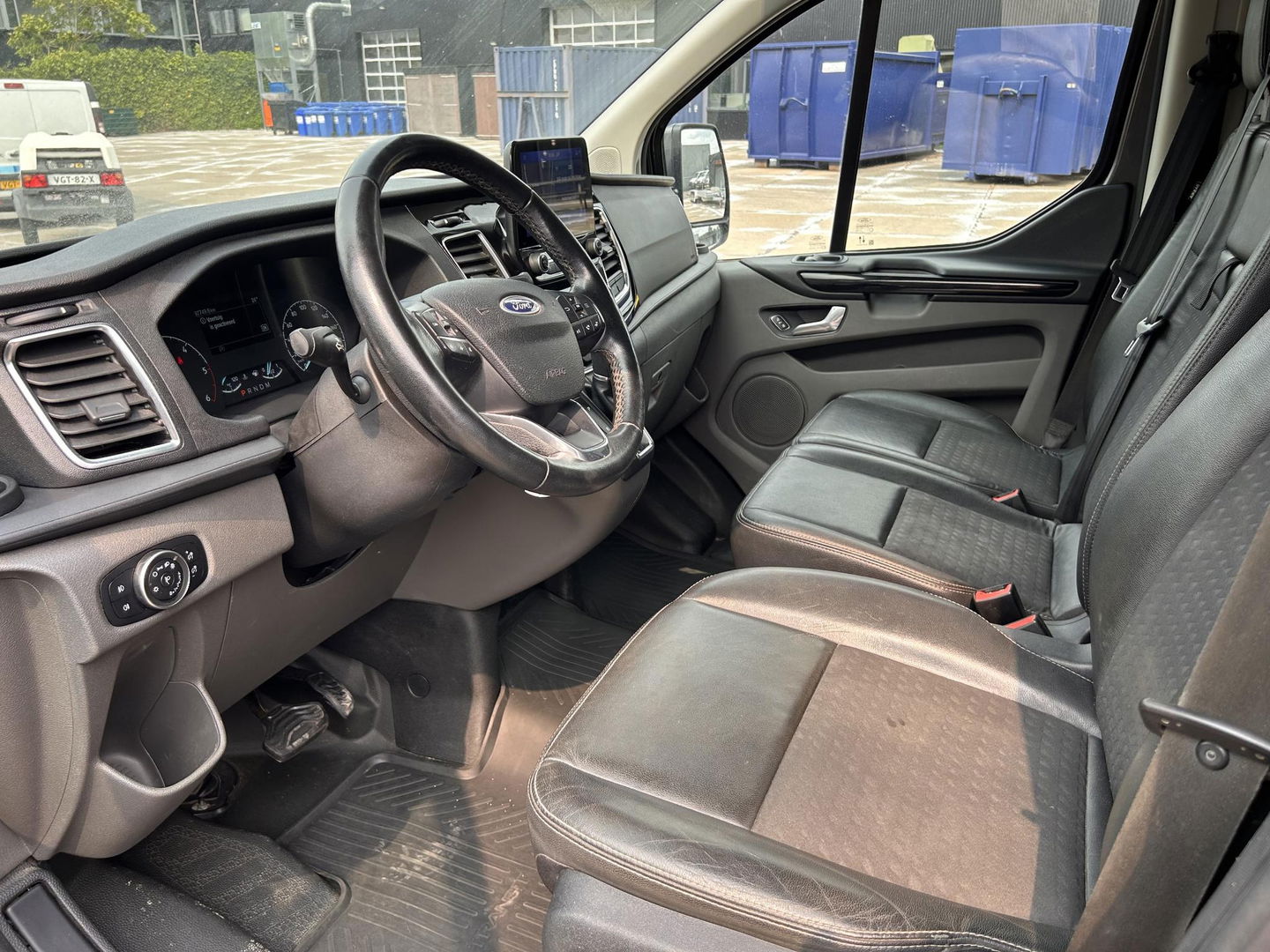 Ford Transit Custom Sport 2.0 185PK L2H1 320 | LED | STOELVERWARMING | CARPLAY | AUTOMAAT