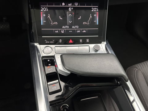 Audi e-tron 50 quattro Business edition 71 kWh [ 3-Fase-11kW ] {SOH-99%} (INCL-BTW) Aut. *HEATPUMP | FULL-LED | DIGI-COCKPIT | NAVI-FULLMAP | MEMORY-PACK |  COMFORTSEATS | KEYLESS | AUDI-SOUND | SHIFTPADDLES | DAB+ | ECC | DRIVE-SELECT | PDC | CRUISE | TOWBAR | 20