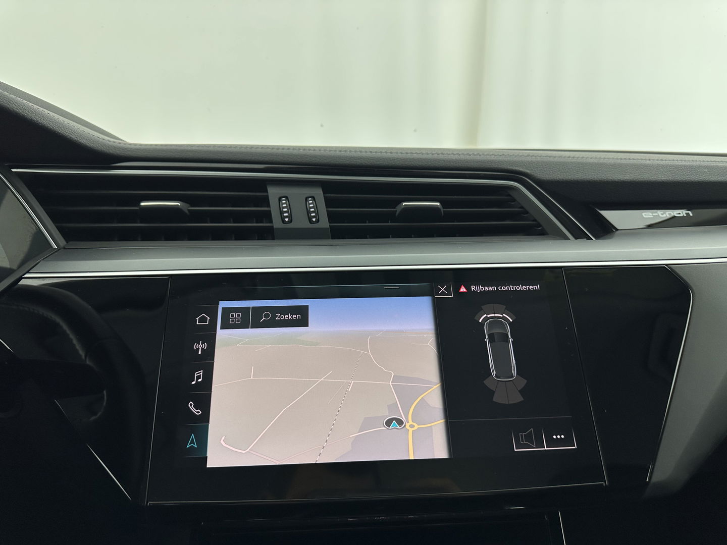 Audi e-tron 50 quattro Business edition 71 kWh [ 3-Fase-11kW ] {SOH-99%} (INCL-BTW) Aut. *HEATPUMP | FULL-LED | DIGI-COCKPIT | NAVI-FULLMAP | MEMORY-PACK |  COMFORTSEATS | KEYLESS | AUDI-SOUND | SHIFTPADDLES | DAB+ | ECC | DRIVE-SELECT | PDC | CRUISE | TOWBAR | 20