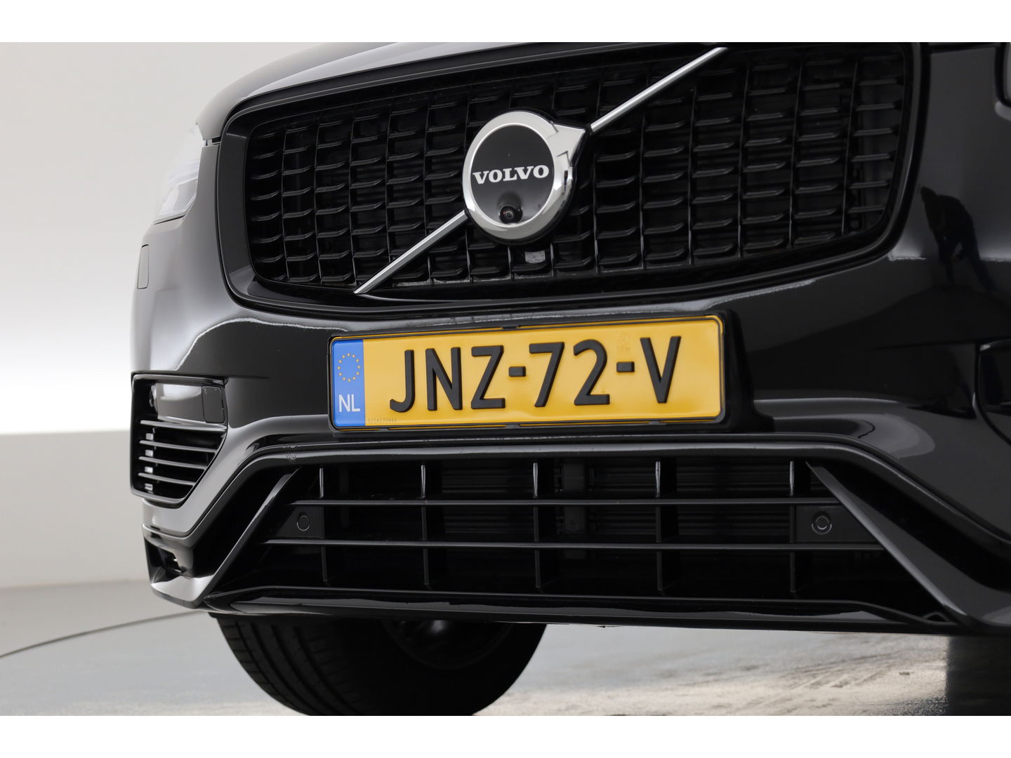 Volvo XC90 2.0 T8 Recharge AWD Plus Dark | Pano | Luchtvering | Elek. Trekhaak | Memory | 360cam | Stoel- Stuurverw. | Harman Kardon