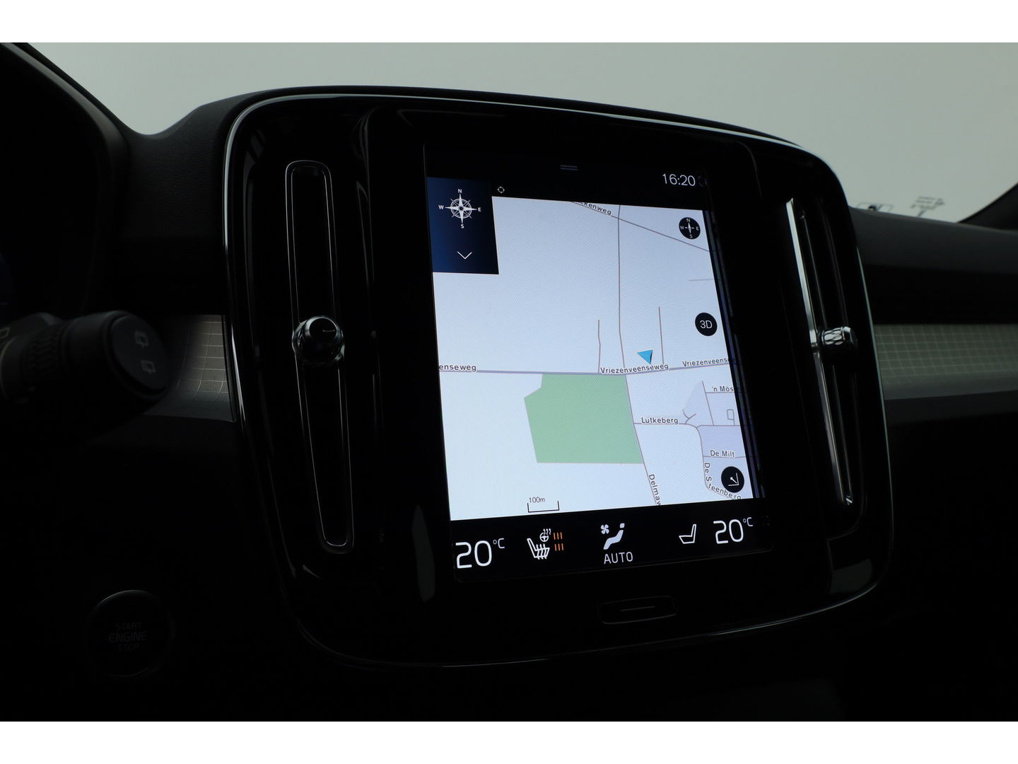 Volvo XC40 1.5 T4 Plug-in hybrid Plus Bright | stoel & stuur verwarming | H&K audio | Elek stoelen & Memory |