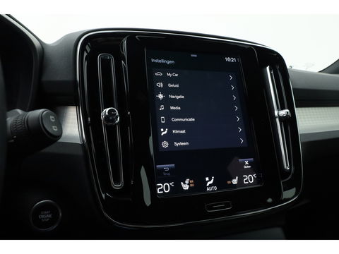 Volvo XC40 1.5 T4 Plug-in hybrid Plus Bright | stoel & stuur verwarming | H&K audio | Elek stoelen & Memory |