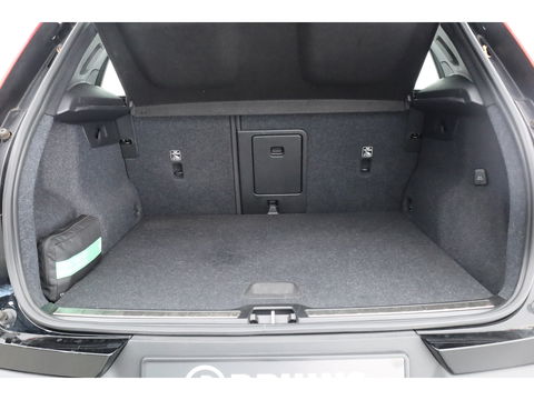 Volvo XC40 1.5 T4 Plug-in hybrid Plus Bright | stoel & stuur verwarming | H&K audio | Elek stoelen & Memory |