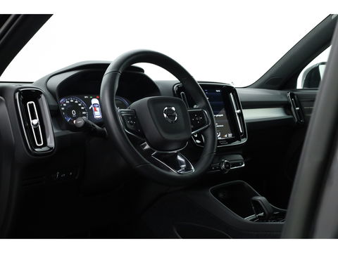 Volvo XC40 1.5 T4 Plug-in hybrid Plus Bright | stoel & stuur verwarming | H&K audio | Elek stoelen & Memory |