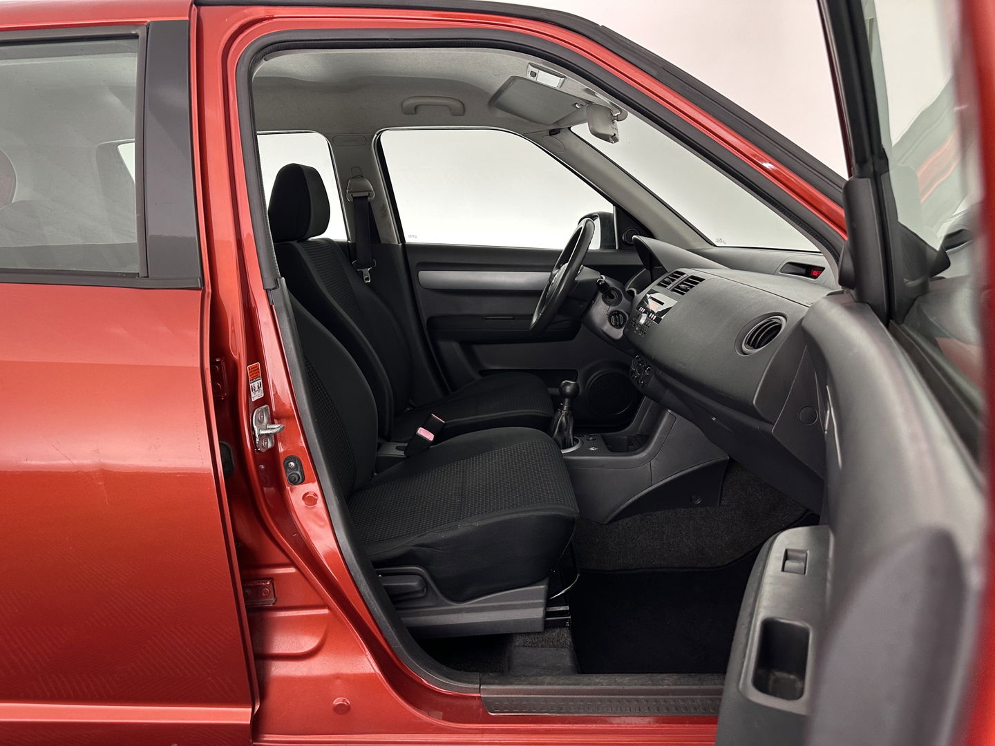 Suzuki Swift 1.3 GLS *COOLANT LEAKAGE* APK 08/26 *AIRCO | COMFORT-SEATS*