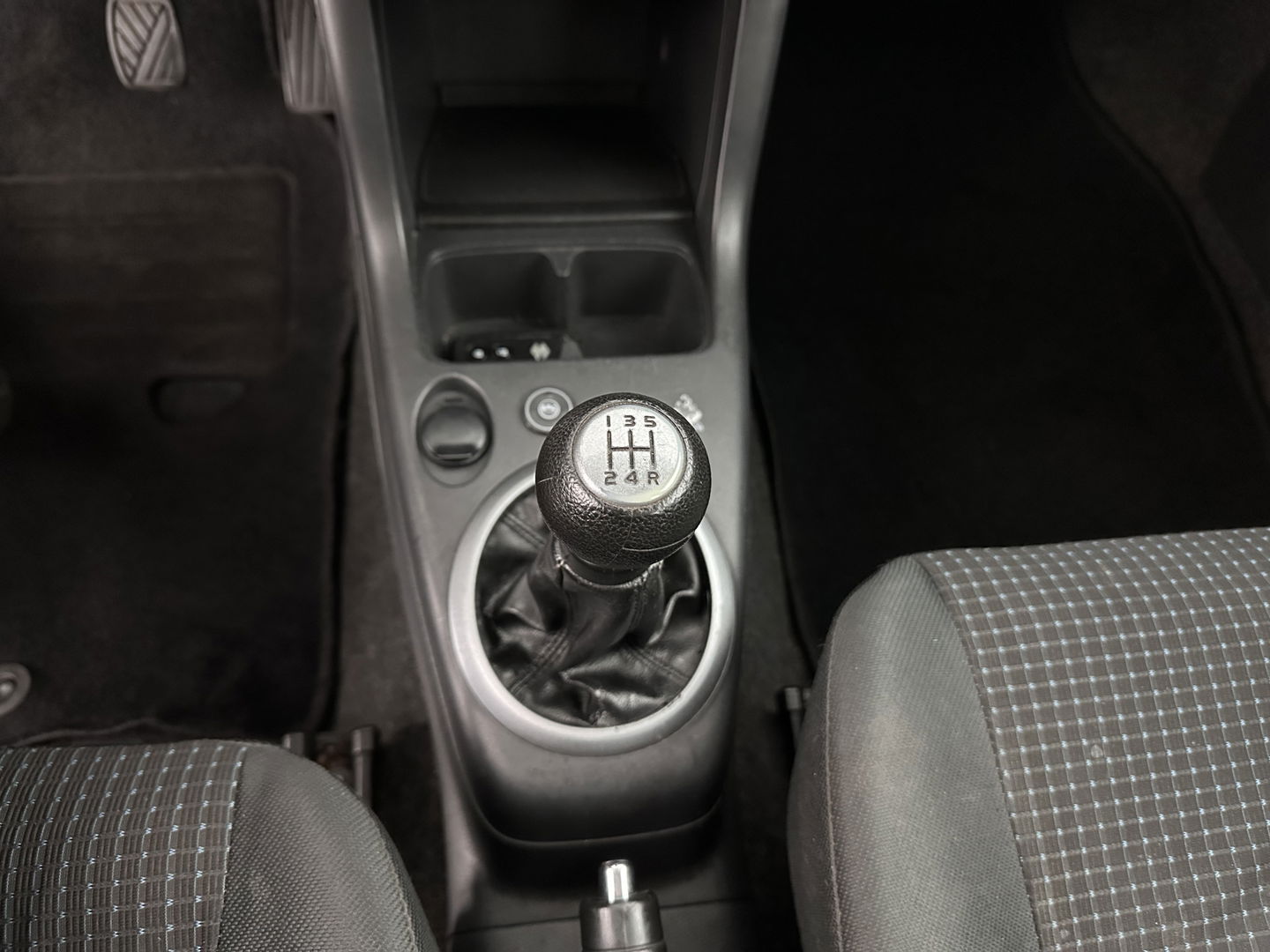 Suzuki Swift 1.3 GLS *COOLANT LEAKAGE* APK 08/26 *AIRCO | COMFORT-SEATS*