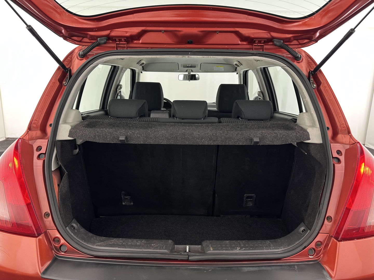 Suzuki Swift 1.3 GLS *COOLANT LEAKAGE* APK 08/26 *AIRCO | COMFORT-SEATS*