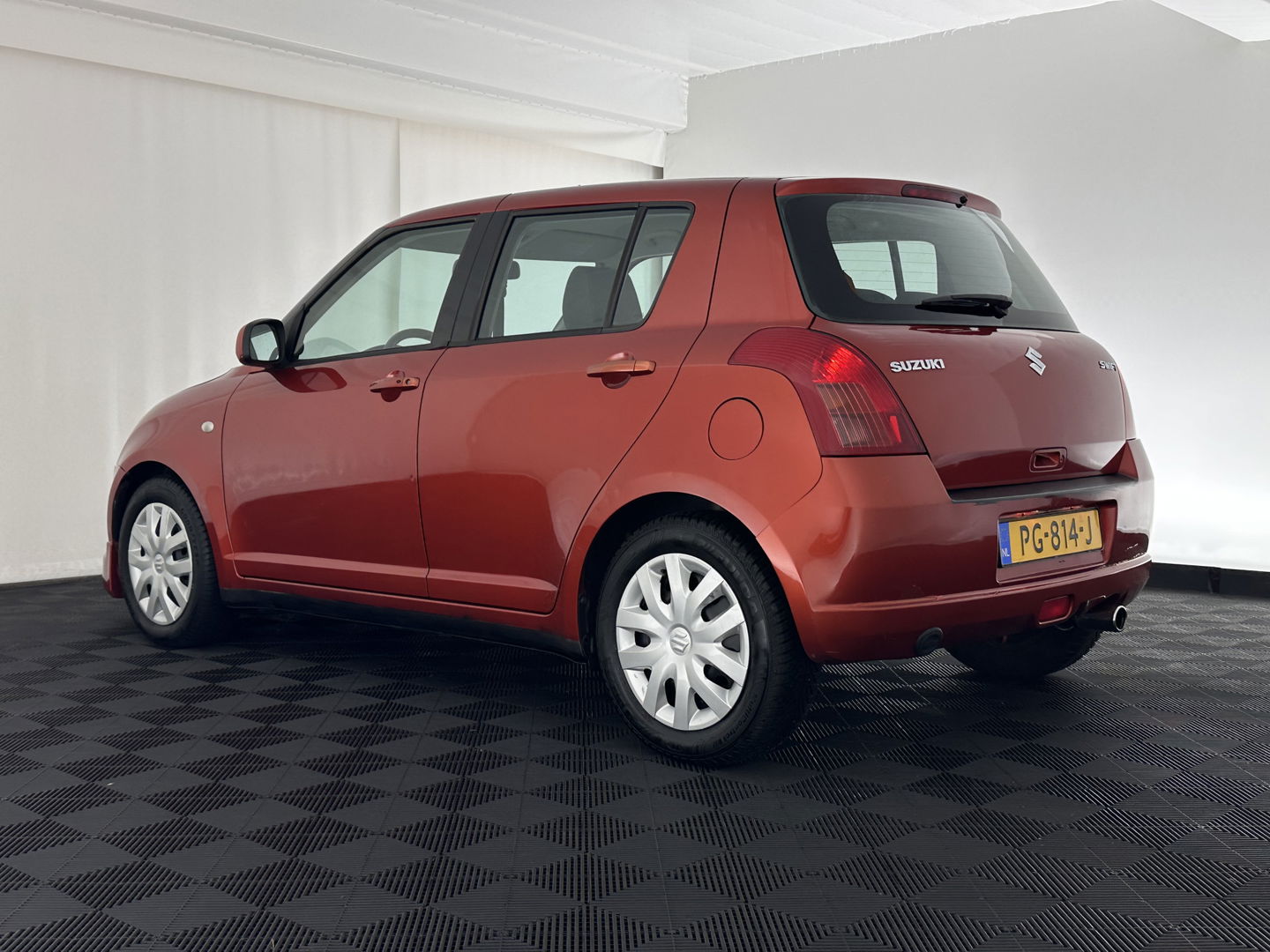 Suzuki Swift 1.3 GLS *COOLANT LEAKAGE* APK 08/26 *AIRCO | COMFORT-SEATS*