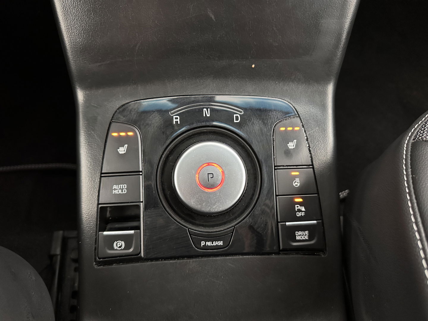 Kia e-Niro DynamicLine 64 kWh [ 3-Fase ] {SOH-100%} (INCL-BTW) Aut.*HEATPUMP | LEATHER-FABRIC | NAVI-FULLMAP | DAB+ | ADAPTIVE-CRUISE | CAMERA | HEATED-COMFORTSEATS | KEYLESS | DIGI-COCKPIT | SHIFTPADDLES | CARPLAY | LANE-ASSIST | 17"ALU*