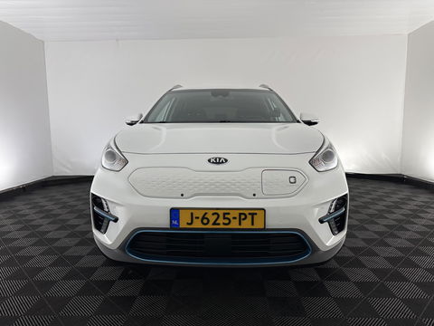 Kia e-Niro DynamicLine 64 kWh [ 3-Fase ] {SOH-100%} (INCL-BTW) Aut.*HEATPUMP | LEATHER-FABRIC | NAVI-FULLMAP | DAB+ | ADAPTIVE-CRUISE | CAMERA | HEATED-COMFORTSEATS | KEYLESS | DIGI-COCKPIT | SHIFTPADDLES | CARPLAY | LANE-ASSIST | 17"ALU*