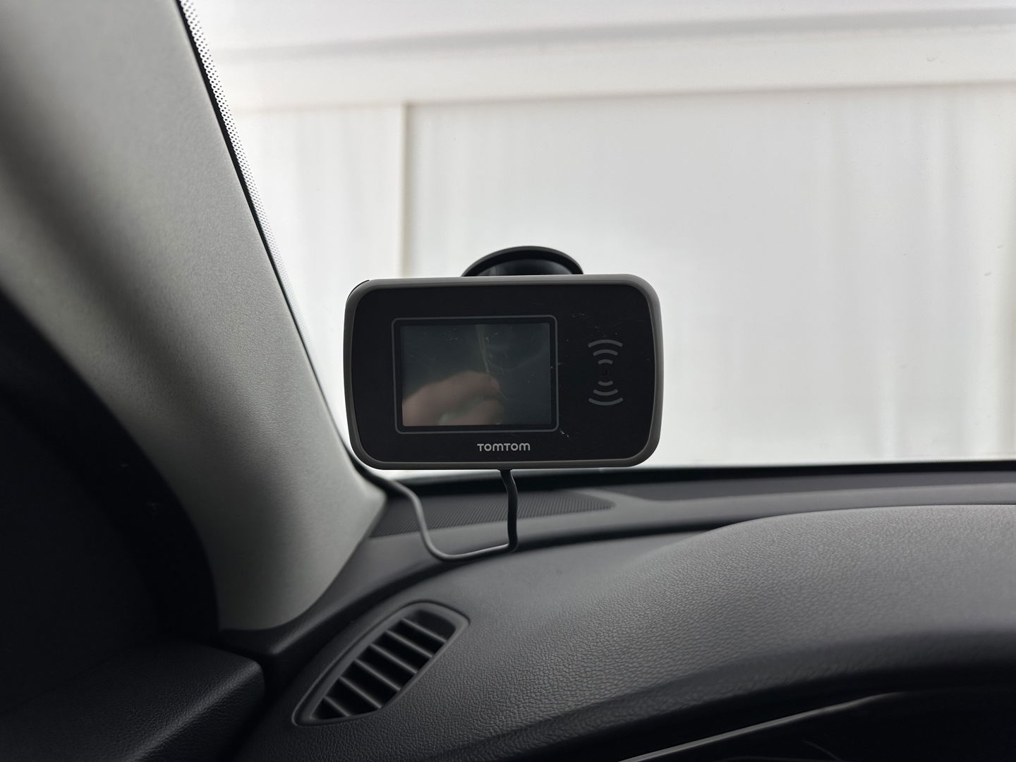 Kia e-Niro DynamicLine 64 kWh [ 3-Fase ] {SOH-100%} (INCL-BTW) Aut.*HEATPUMP | LEATHER-FABRIC | NAVI-FULLMAP | DAB+ | ADAPTIVE-CRUISE | CAMERA | HEATED-COMFORTSEATS | KEYLESS | DIGI-COCKPIT | SHIFTPADDLES | CARPLAY | LANE-ASSIST | 17"ALU*