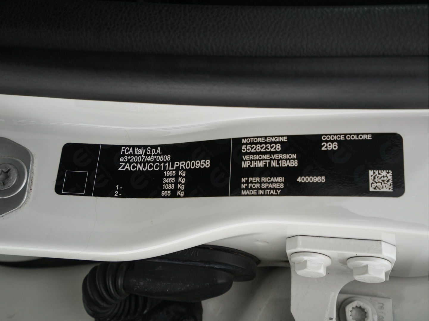 Jeep Compass 1.3T Limited (INCL-BTW) *LEATHER-MICROFIBRE | FULL-LED | NAVI-FULLMAP | KEYLESS | COMFORTSEATS | CAMERA | PRIVACYGLASS | DAB | ECC | PDC | CRUISE | TOWBAR | LANE-ASSIST | CAPRLAY | 18''ALU*