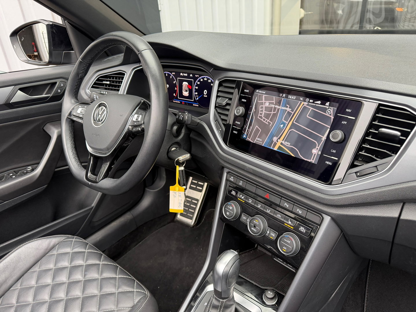 Volkswagen T-Roc Cabrio 1.5 TSI R-Line Leder|ACC|Camera|Virtiual-Cockpit|Led