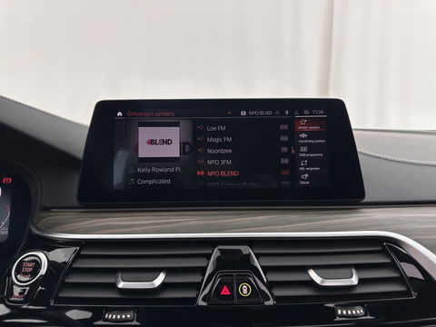 BMW 5 Serie Touring 540i xDrive M-Sportpack High Executive Aut. *PANO | LEATHER | FULL-LED | ADAPTIVE-CRUISE | DIGI-COCKPIT | MEMORY-PACK | BLINDSPOT | TOPVIEW | HARMAN/KARDON | KEYLESS | DIGI-COCKPIT | HEATED-COMFORTSEATS | AMBIENTLIGHT | HEAD-UP |