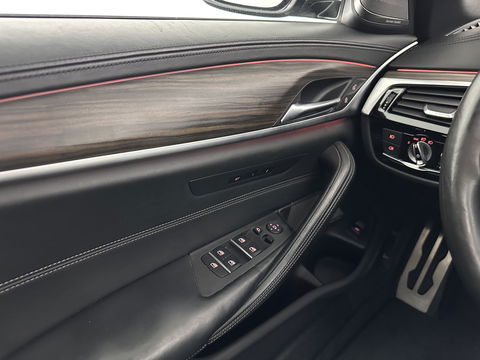 BMW 5 Serie Touring 540i xDrive M-Sportpack High Executive Aut. *PANO | LEATHER | FULL-LED | ADAPTIVE-CRUISE | DIGI-COCKPIT | MEMORY-PACK | BLINDSPOT | TOPVIEW | HARMAN/KARDON | KEYLESS | DIGI-COCKPIT | HEATED-COMFORTSEATS | AMBIENTLIGHT | HEAD-UP |