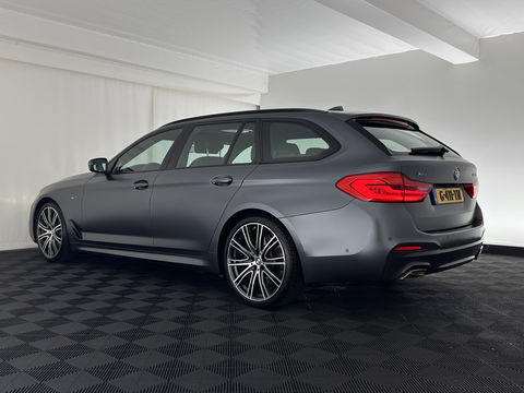 BMW 5 Serie Touring 540i xDrive M-Sportpack High Executive Aut. *PANO | LEATHER | FULL-LED | ADAPTIVE-CRUISE | DIGI-COCKPIT | MEMORY-PACK | BLINDSPOT | TOPVIEW | HARMAN/KARDON | KEYLESS | DIGI-COCKPIT | HEATED-COMFORTSEATS | AMBIENTLIGHT | HEAD-UP |