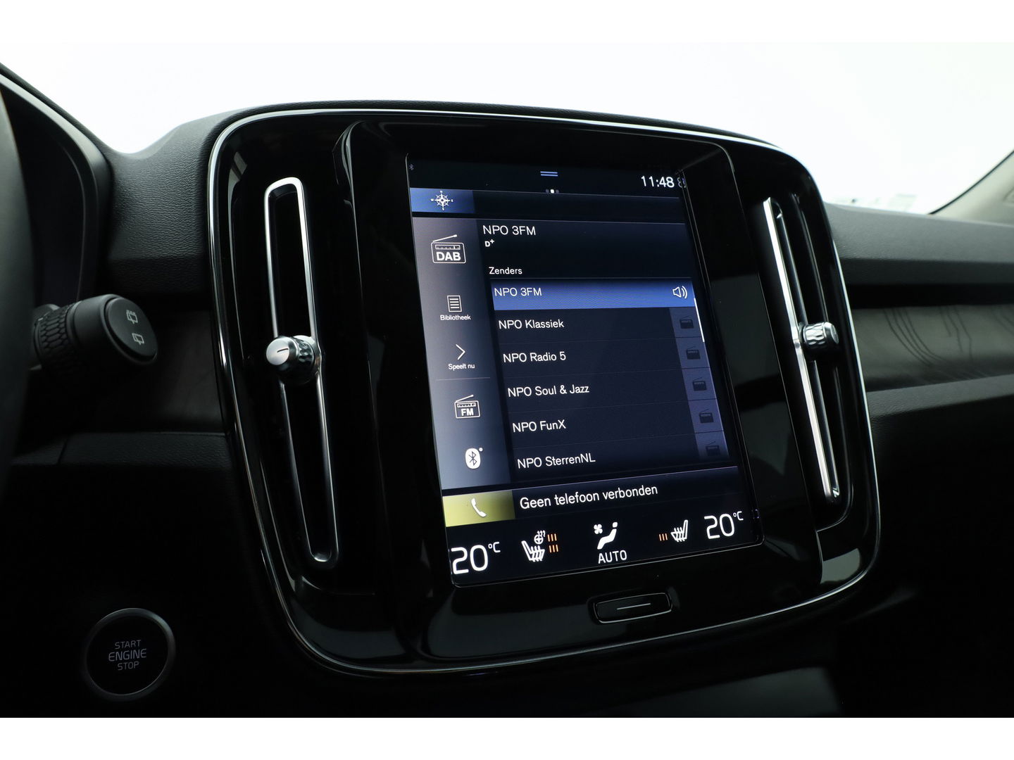 Volvo XC40 1.5 T5 Plug-in hybrid Ultimate Dark | Pano | Pilot Assist | Memory | 360cam | Stoel- Stuurverw. | Apple CarPlay | 19''