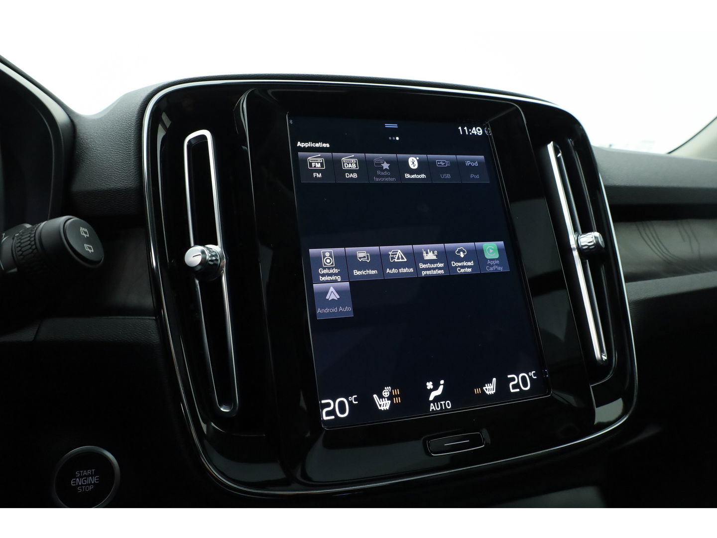 Volvo XC40 1.5 T5 Plug-in hybrid Ultimate Dark | Pano | Pilot Assist | Memory | 360cam | Stoel- Stuurverw. | Apple CarPlay | 19''