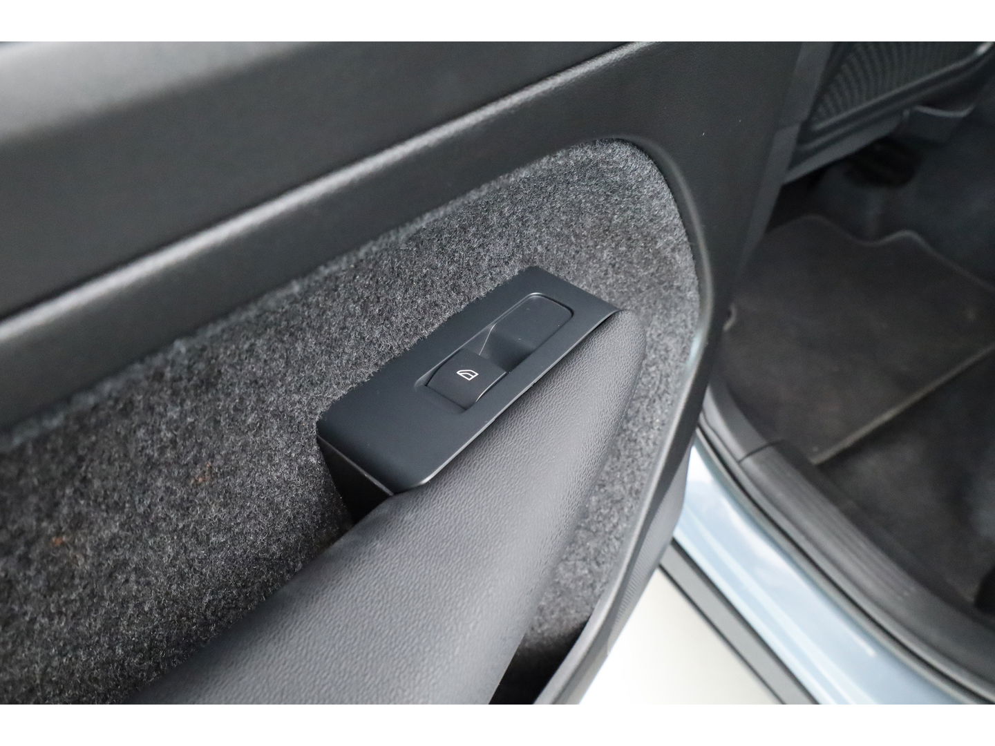 Volvo XC40 1.5 T5 Plug-in hybrid Ultimate Dark | Pano | Pilot Assist | Memory | 360cam | Stoel- Stuurverw. | Apple CarPlay | 19''