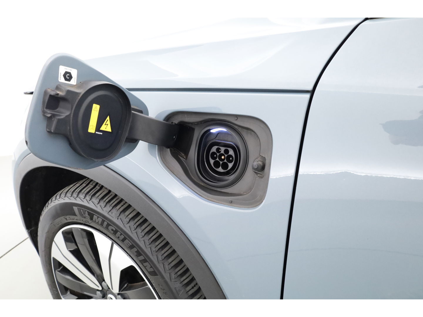 Volvo XC40 1.5 T5 Plug-in hybrid Ultimate Dark | Pano | Pilot Assist | Memory | 360cam | Stoel- Stuurverw. | Apple CarPlay | 19''