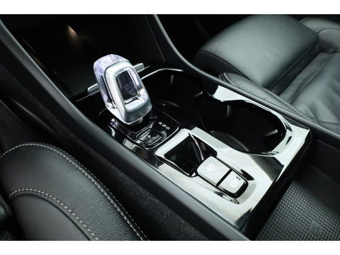 Volvo XC40 1.5 T5 Plug-in hybrid Ultimate Dark | Pano | Pilot Assist | Memory | 360cam | Stoel- Stuurverw. | Apple CarPlay | 19''