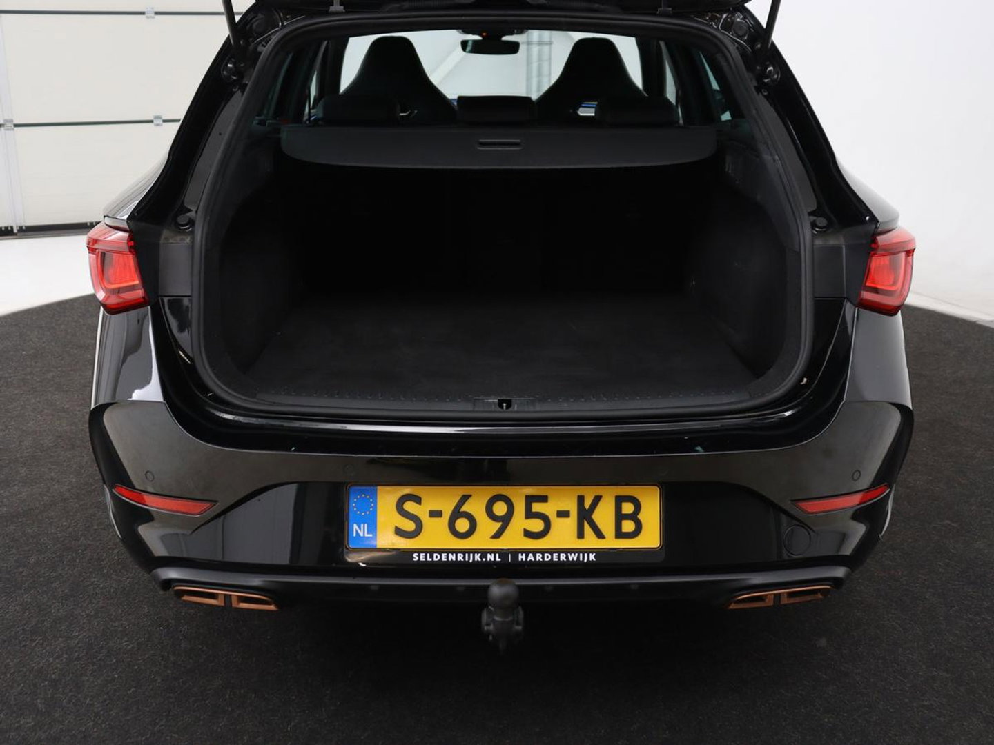 CUPRA Leon 1.4 e-Hybrid VZ Business | SOH 94% | 245pk | Trekhaak | Stuurverwarming |  Carplay | Adaptive cruise | Sfeerverlichting | Navigatie | Parkeerhulp | Keyless | PHEV | Plug In