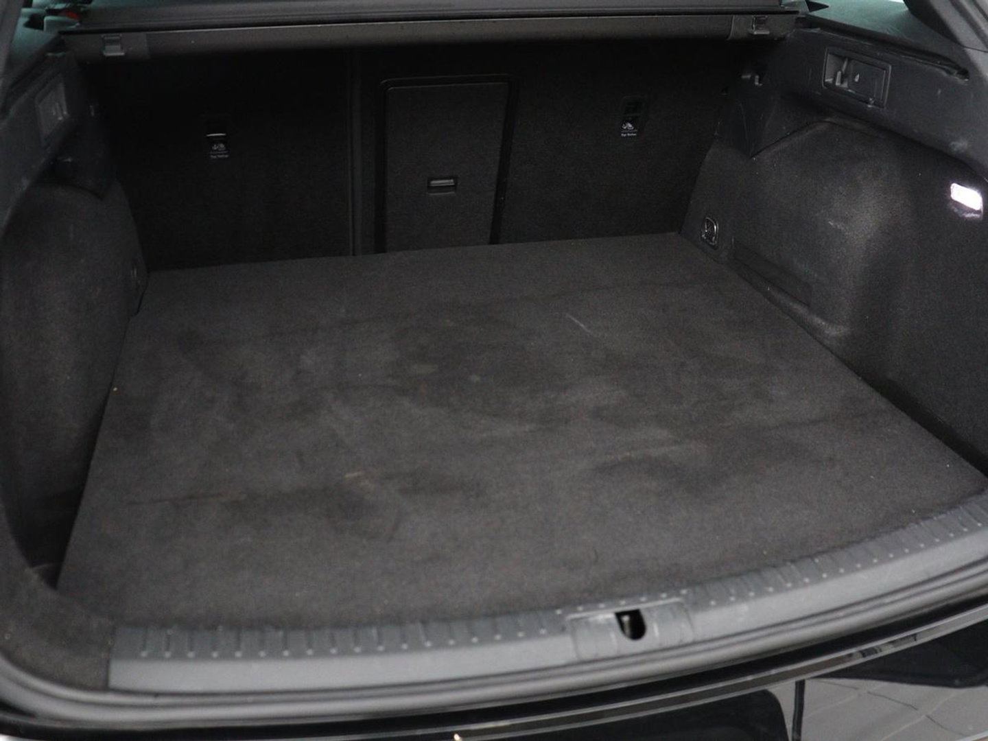 CUPRA Leon 1.4 e-Hybrid VZ Business | SOH 94% | 245pk | Trekhaak | Stuurverwarming |  Carplay | Adaptive cruise | Sfeerverlichting | Navigatie | Parkeerhulp | Keyless | PHEV | Plug In