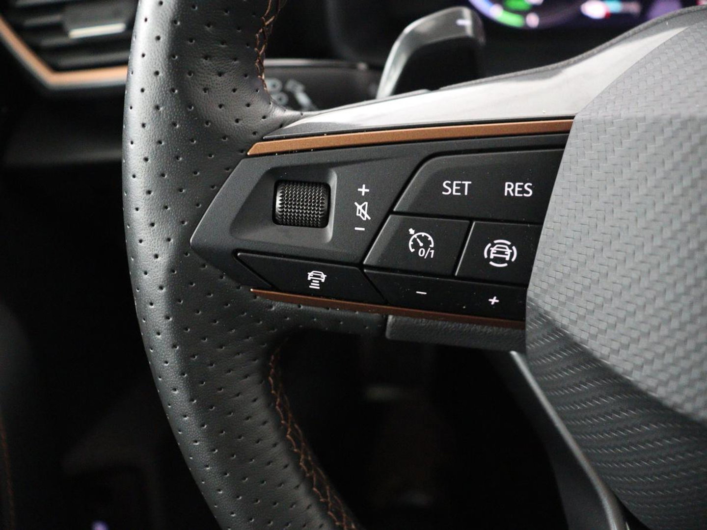 CUPRA Leon 1.4 e-Hybrid VZ Business | SOH 94% | 245pk | Trekhaak | Stuurverwarming |  Carplay | Adaptive cruise | Sfeerverlichting | Navigatie | Parkeerhulp | Keyless | PHEV | Plug In