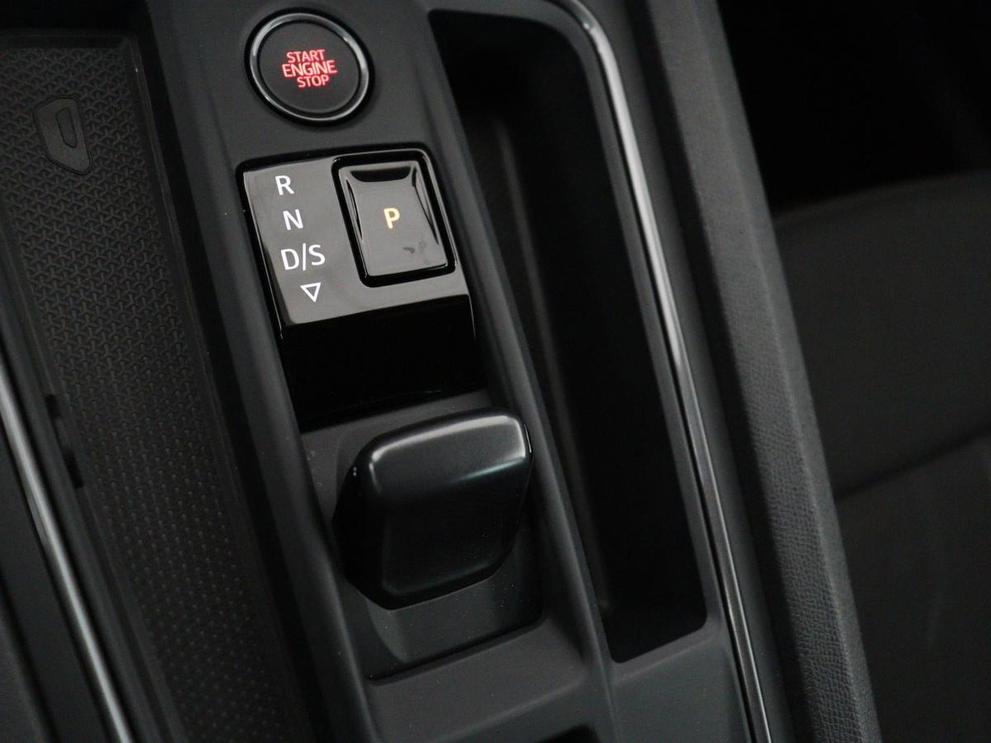 CUPRA Leon 1.4 e-Hybrid VZ Business | SOH 94% | 245pk | Trekhaak | Stuurverwarming |  Carplay | Adaptive cruise | Sfeerverlichting | Navigatie | Parkeerhulp | Keyless | PHEV | Plug In