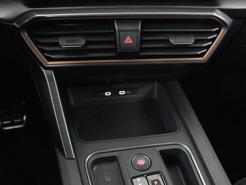 CUPRA Leon 1.4 e-Hybrid VZ Business | SOH 94% | 245pk | Trekhaak | Stuurverwarming |  Carplay | Adaptive cruise | Sfeerverlichting | Navigatie | Parkeerhulp | Keyless | PHEV | Plug In