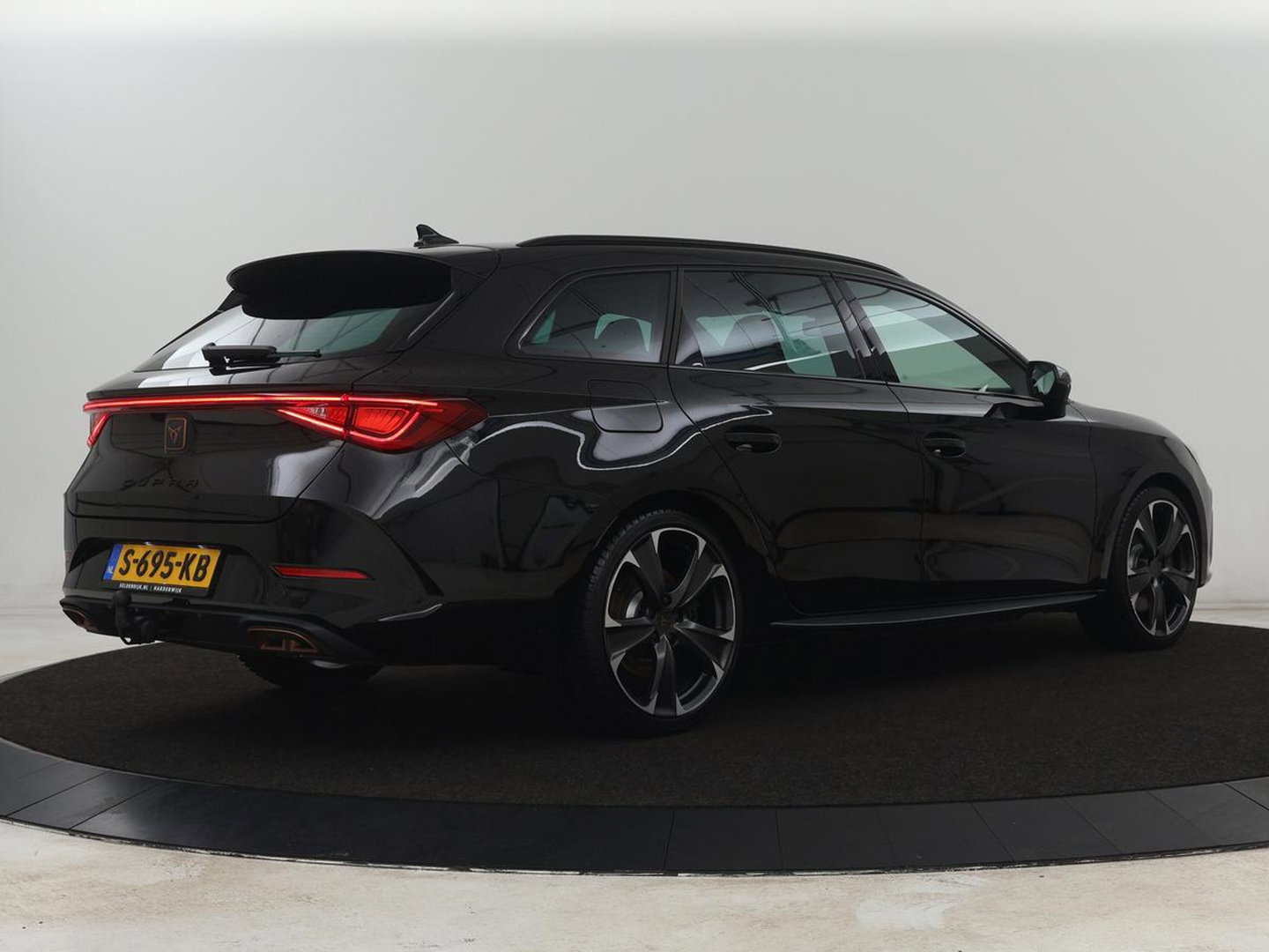 CUPRA Leon 1.4 e-Hybrid VZ Business | SOH 94% | 245pk | Trekhaak | Stuurverwarming |  Carplay | Adaptive cruise | Sfeerverlichting | Navigatie | Parkeerhulp | Keyless | PHEV | Plug In