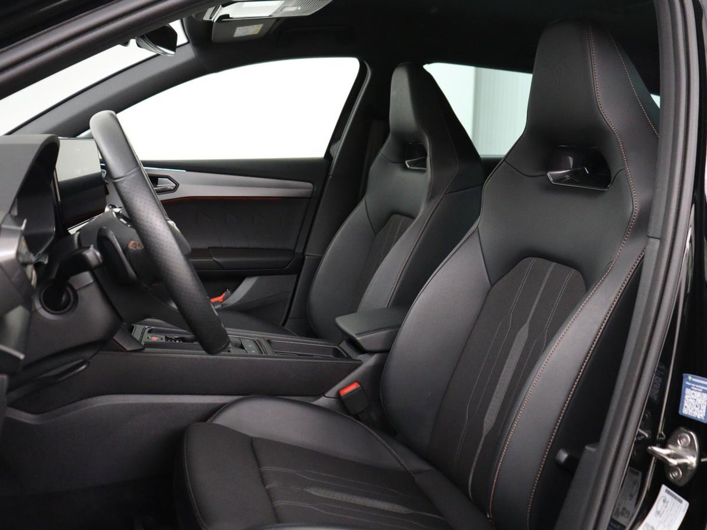 CUPRA Leon 1.4 e-Hybrid VZ Business | SOH 94% | 245pk | Trekhaak | Stuurverwarming |  Carplay | Adaptive cruise | Sfeerverlichting | Navigatie | Parkeerhulp | Keyless | PHEV | Plug In