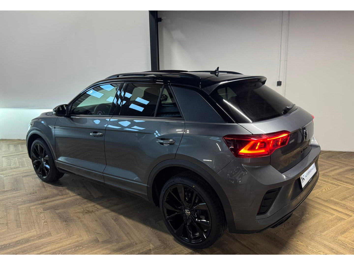 Volkswagen T-Roc 1.5 TSI R-Line PANO KEYLESS VOL'