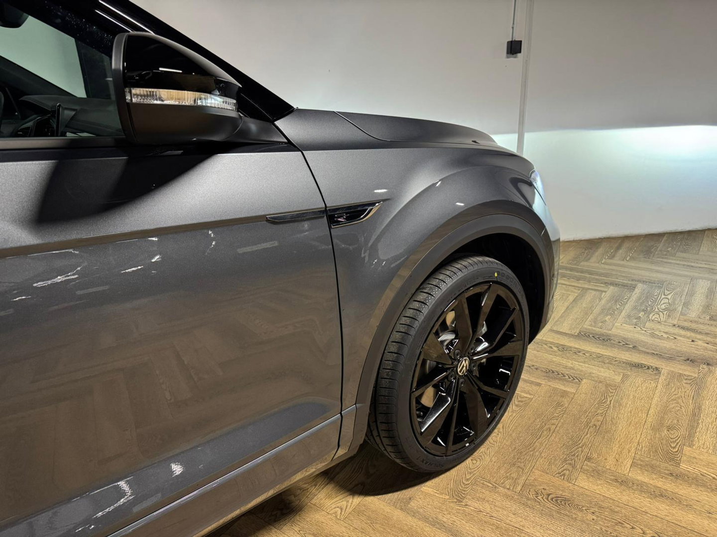 Volkswagen T-Roc 1.5 TSI R-Line PANO KEYLESS VOL'